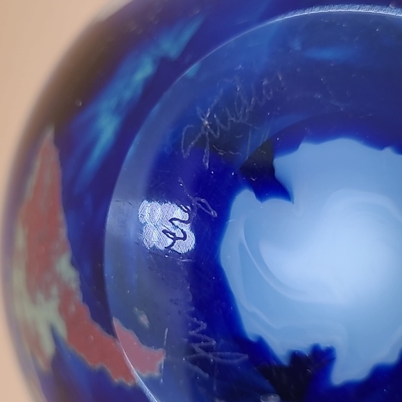 Lundberg Studio Hand Blown Glass Earth Globe - Picture 4 of 5